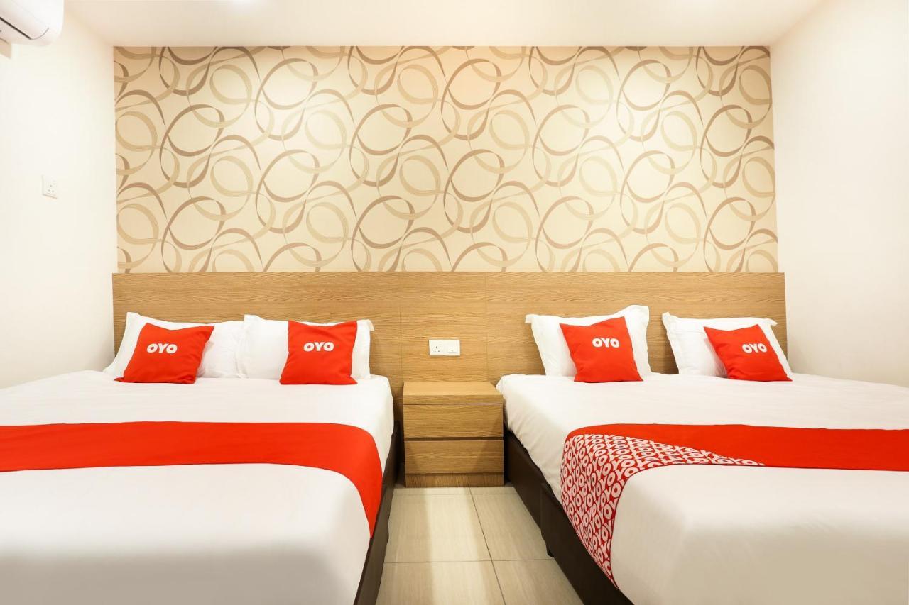 Dyaya Hotel Malacca Екстериор снимка