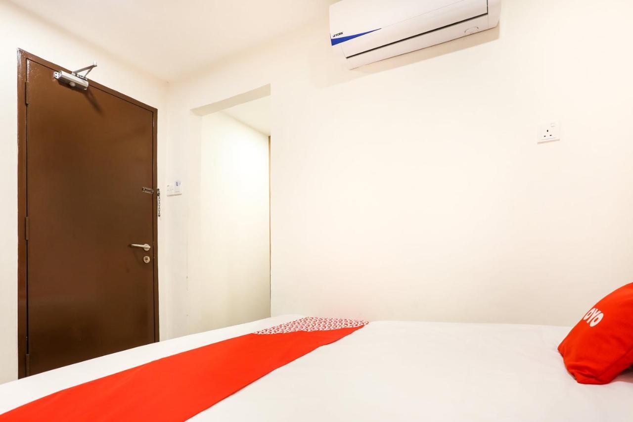 Dyaya Hotel Malacca Екстериор снимка