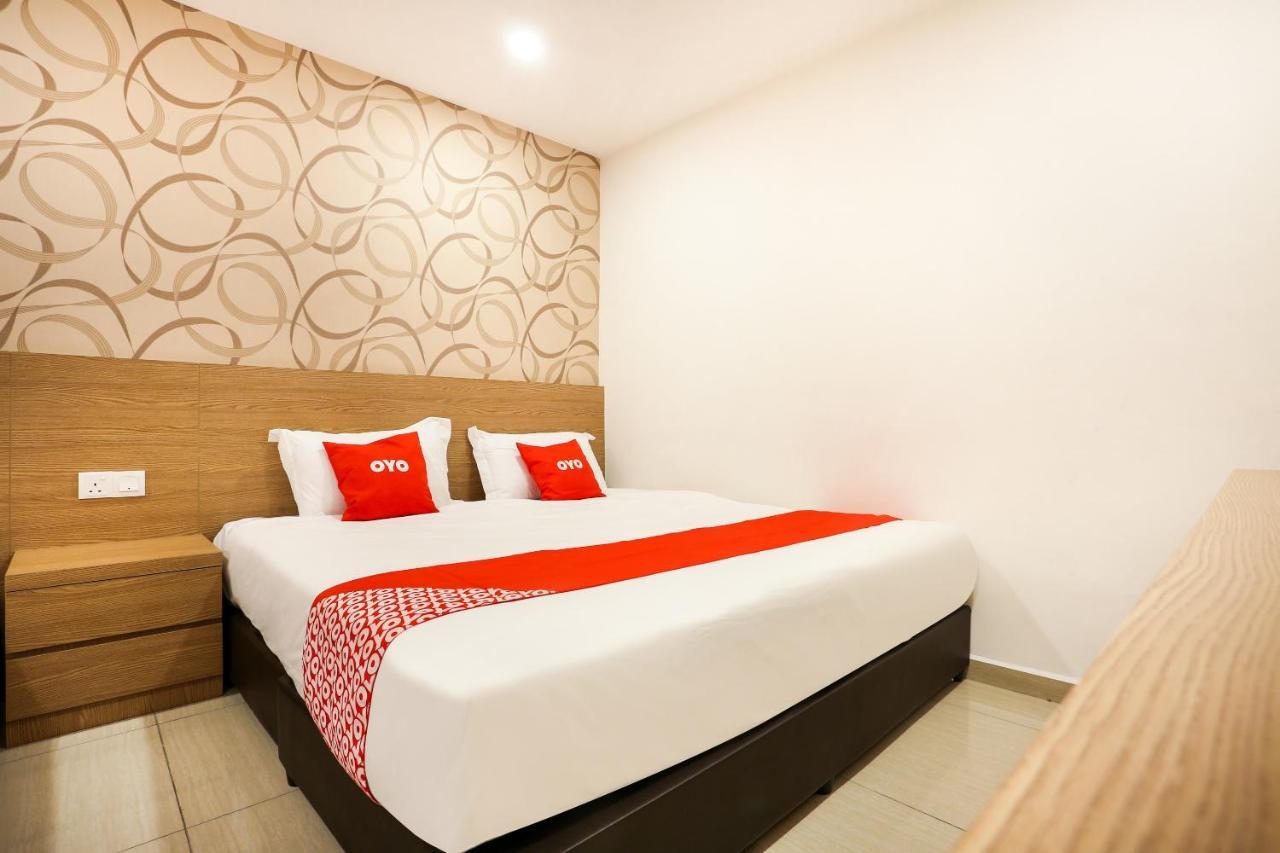 Dyaya Hotel Malacca Екстериор снимка