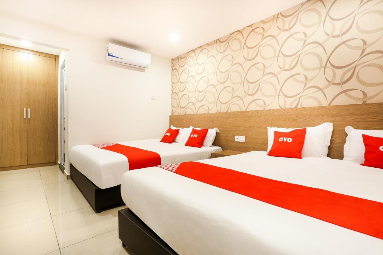 Dyaya Hotel Malacca Екстериор снимка