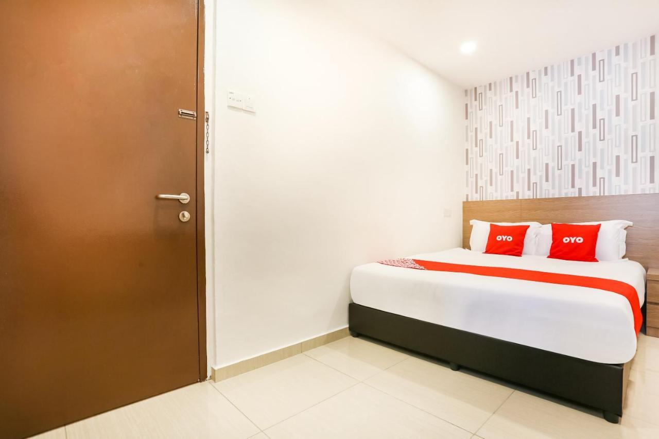 Dyaya Hotel Malacca Екстериор снимка