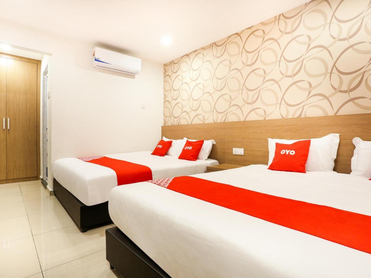 Dyaya Hotel Malacca Екстериор снимка