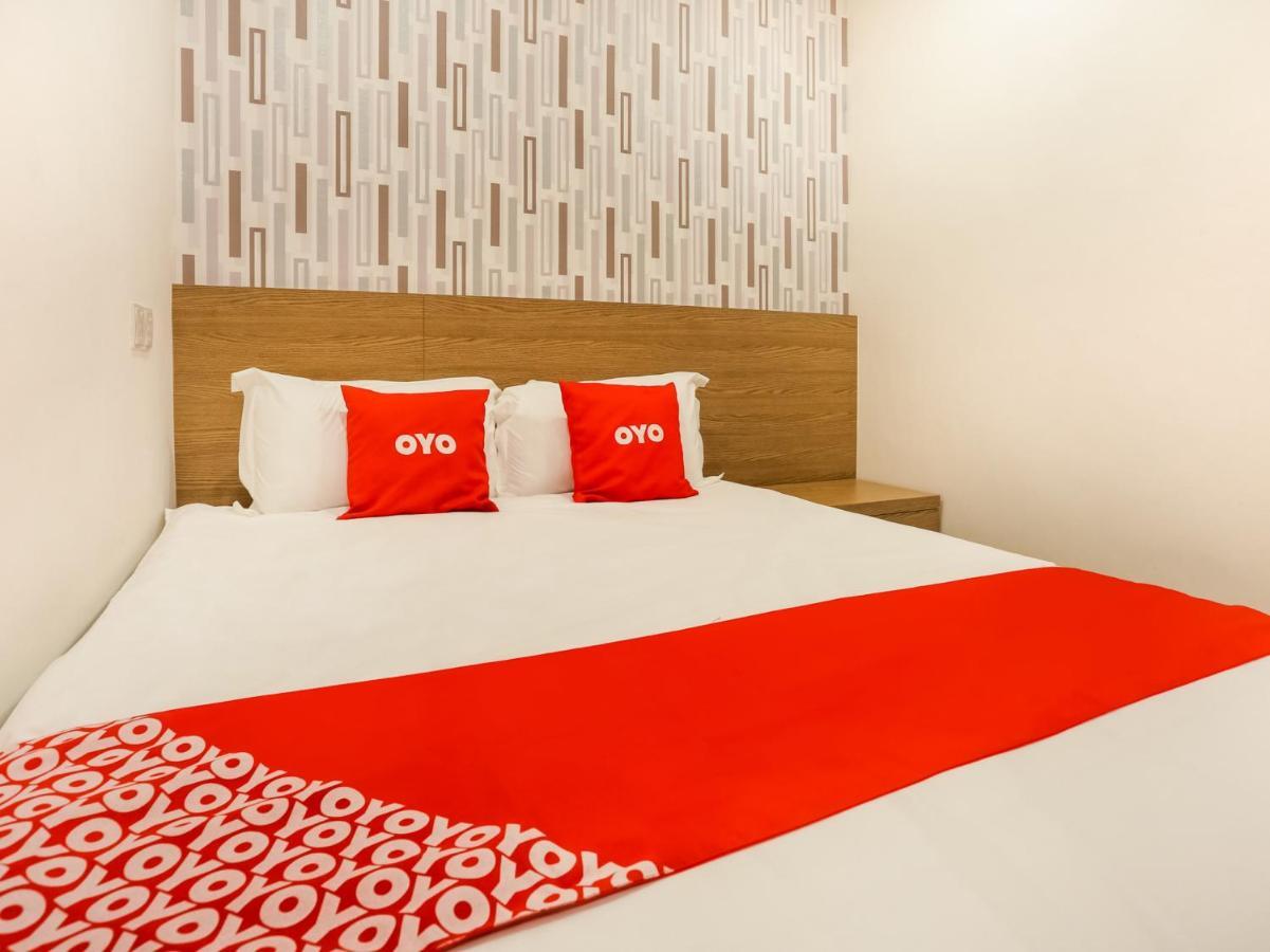 Dyaya Hotel Malacca Екстериор снимка
