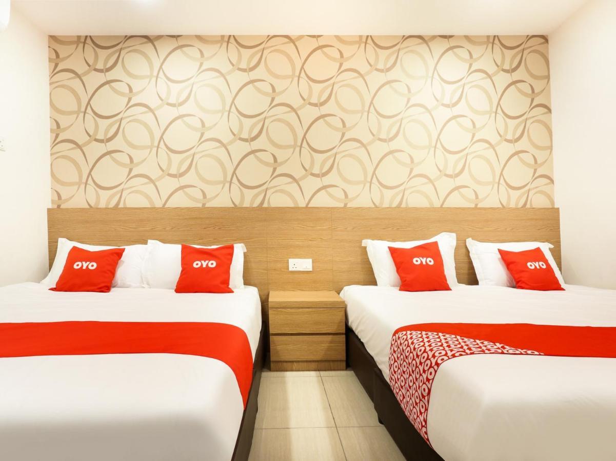Dyaya Hotel Malacca Екстериор снимка